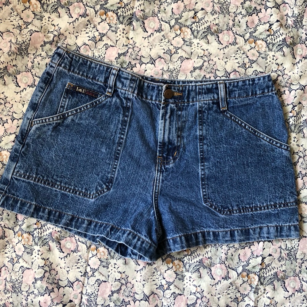 LEI Vintage Medium wash Denim Jean Women’s Shorts size 13